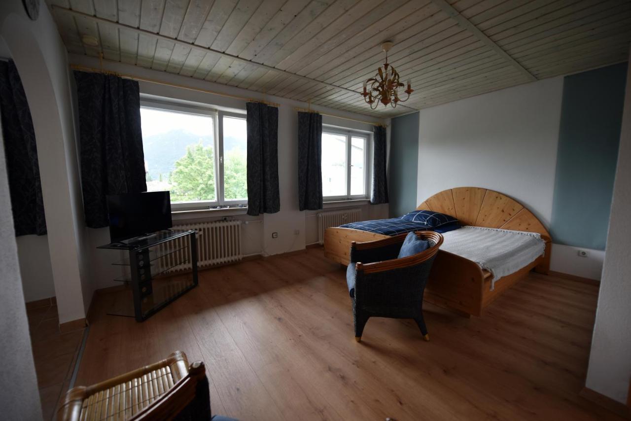 Ferienwohnung Osterfeld Garmisch-Partenkirchen Exterior photo